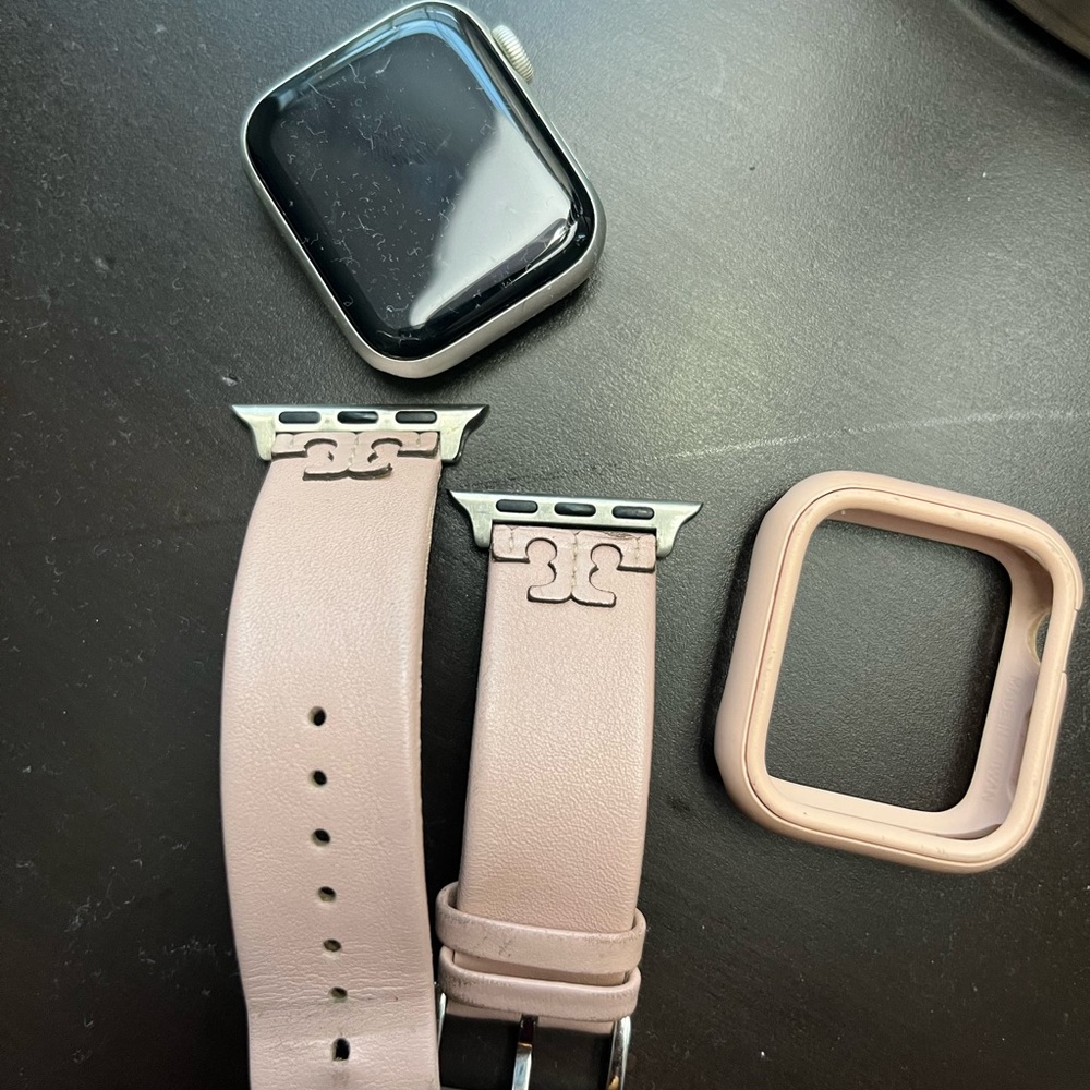 Apple Watch Series 4 Aluminum 40mm GPS + Cellular UNLOCKED